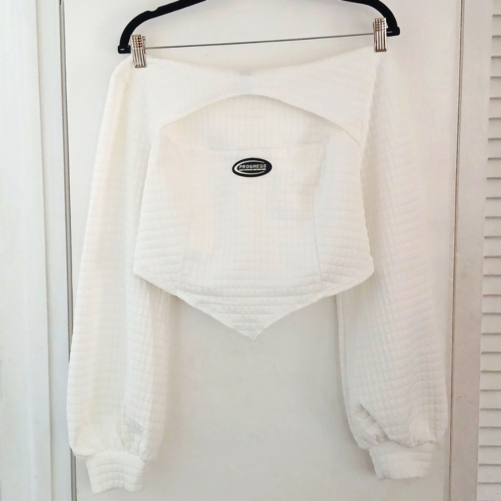 White 2 piece casual warm up suit by SHEIN CURVE